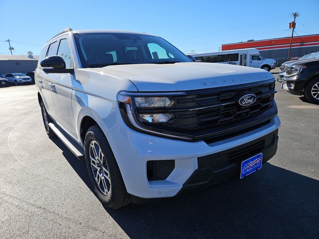 2025 Ford Expedition Active