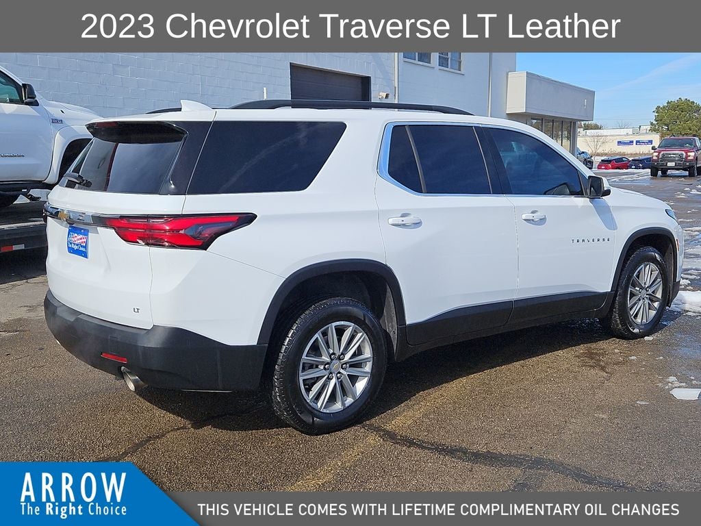 2023 Chevrolet Traverse LT Leather