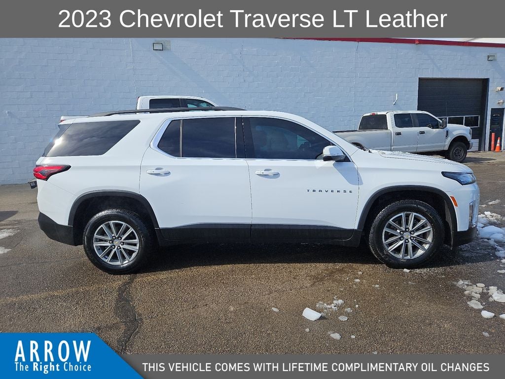 2023 Chevrolet Traverse LT Leather