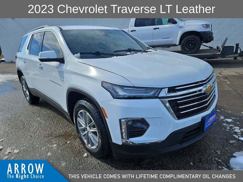 2023 Chevrolet Traverse LT Leather
