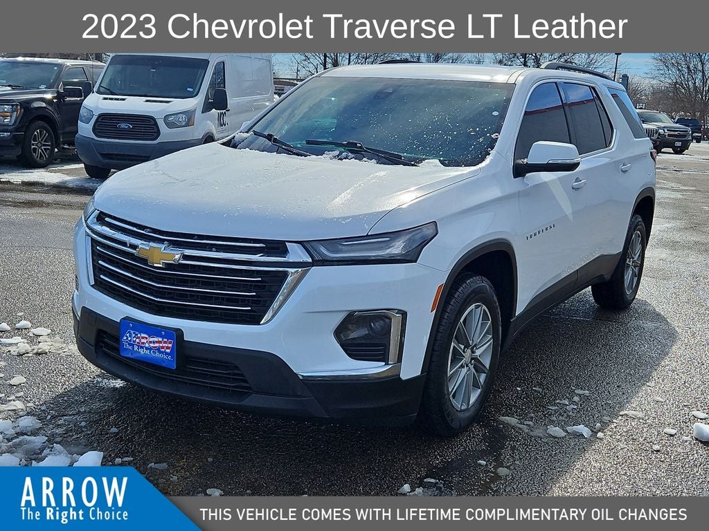 2023 Chevrolet Traverse LT Leather