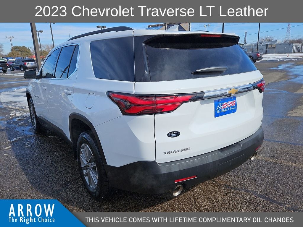 2023 Chevrolet Traverse LT Leather