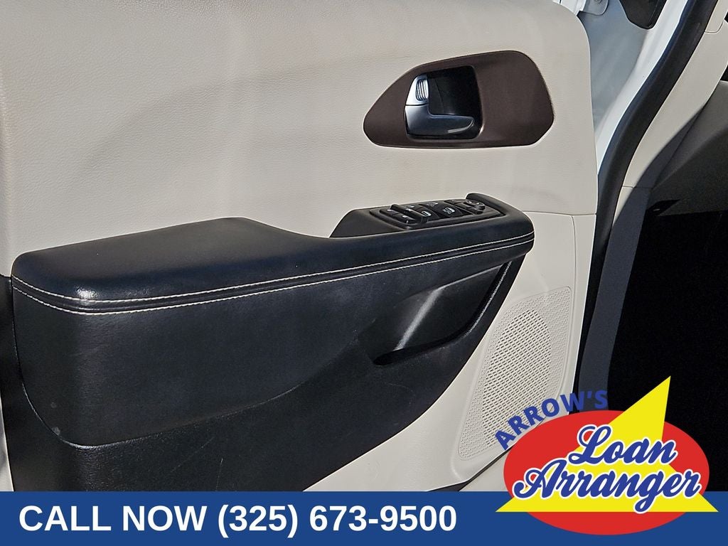 2020 Chrysler Voyager LXI