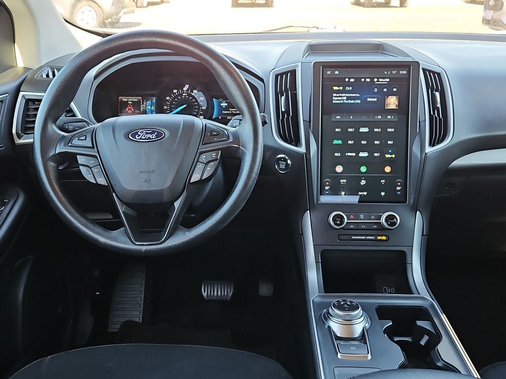 2022 Ford Edge SE